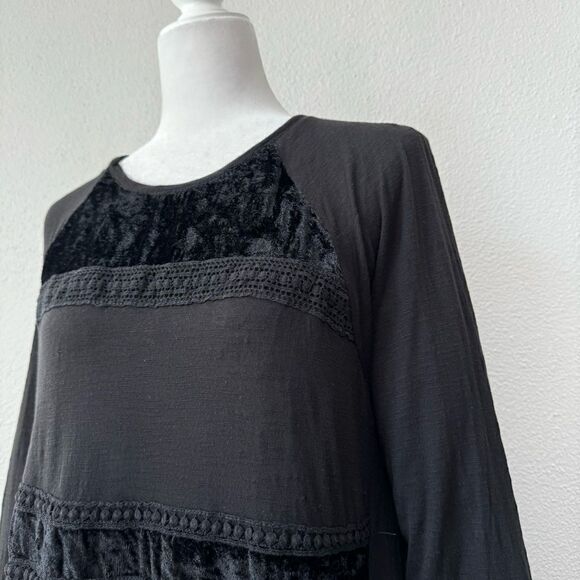 Chico’s Black Tunic Wearble Art Velour Embroidered Long Sleeve - Picture 3 of 13